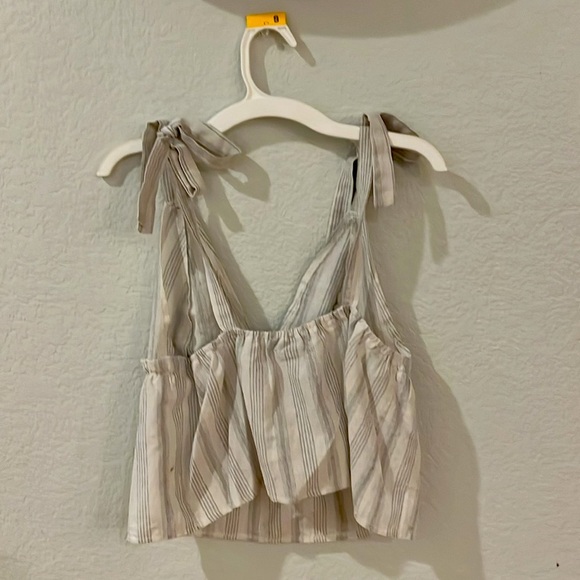 Shein juniors size, small halter or crop top, linen material - Picture 3 of 4